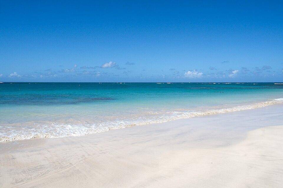 Republica Dominicană — imagine ilustrativă: Dominican Republic Beach.jpg