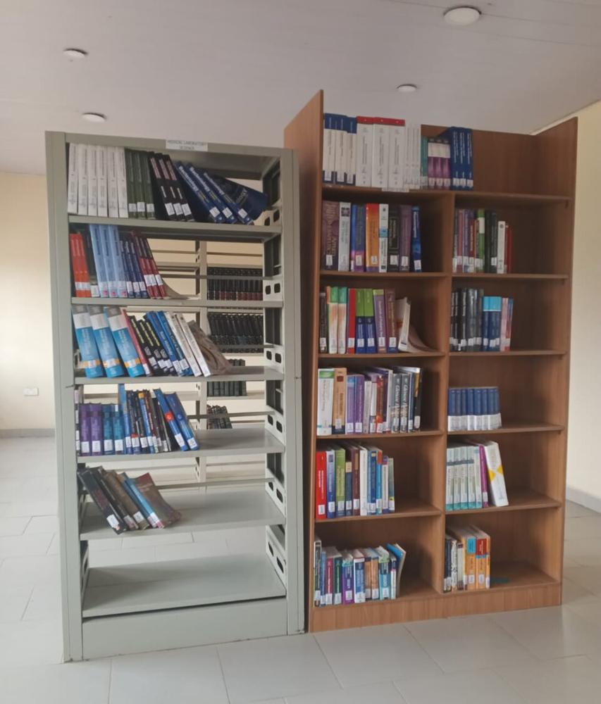 educatie — imagine ilustrativă: Pen Resource University Library Books.jpg