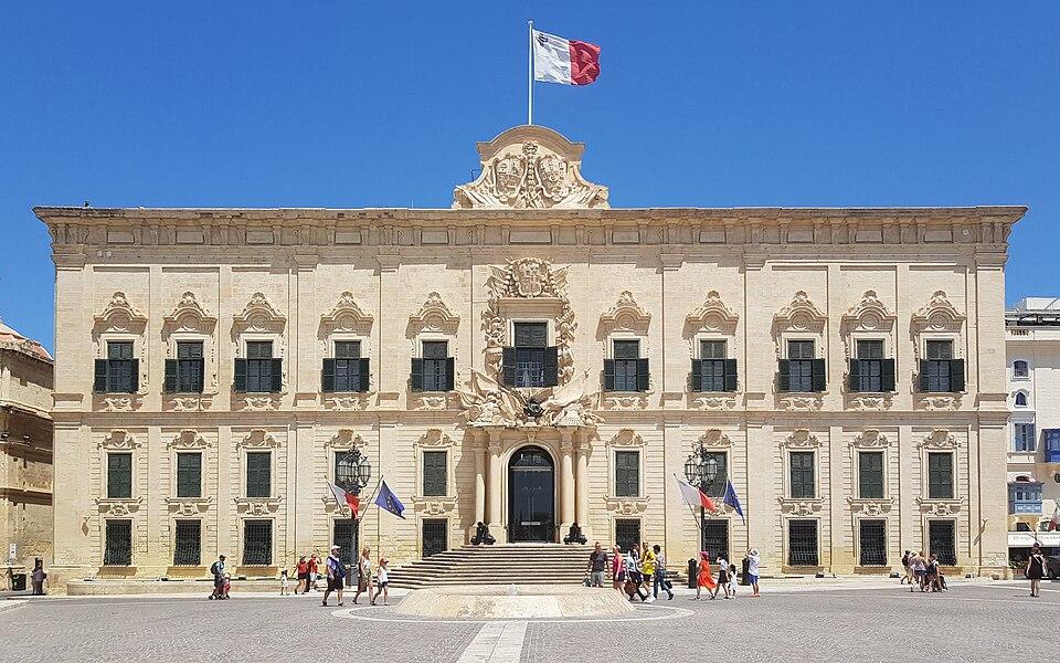 Malta — imagine ilustrativă: Auberge de Castille, Valletta 001.jpg