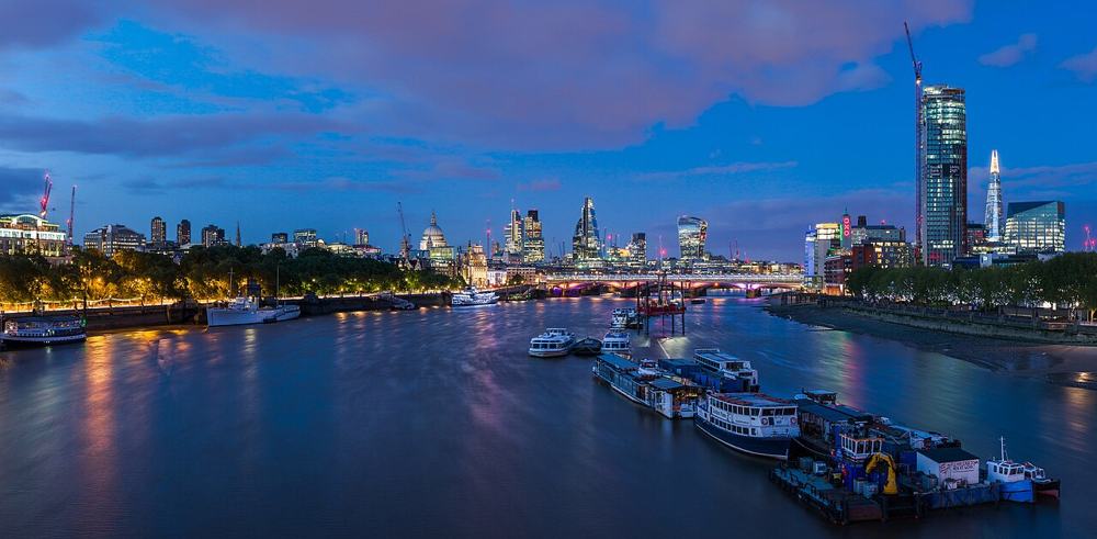 London Skyline from Waterloo Bridge, London, UK - Diliff.jpg