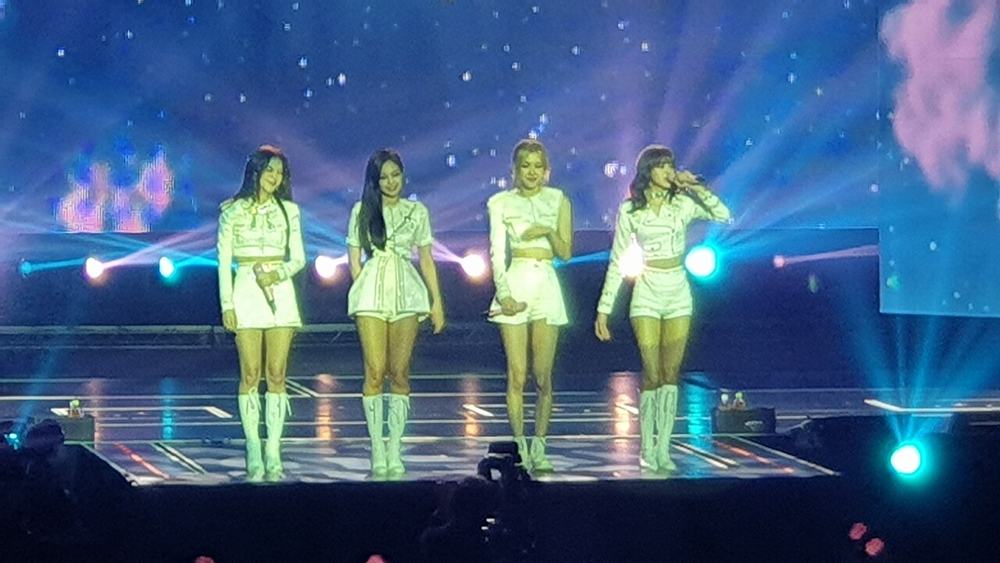 20190518 Blackpink Amsterdam concert 10.jpg