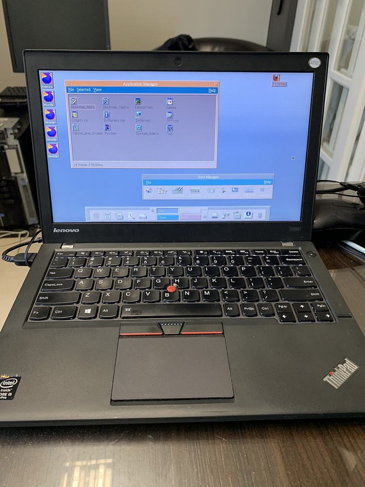 CDE desktop running over Ubuntu 20 on modern laptop ThinkPad X240.jpeg